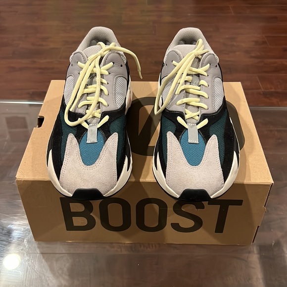 Adidas Yeezy Boost 700 Wave Runner - Picture 2 of 7